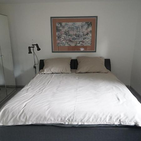 Neue Und Zentral Gelegene Wohnung In Stuttgart Estugarda Exterior foto