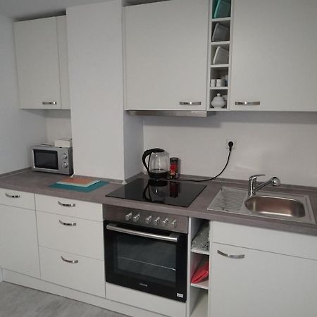 Neue Und Zentral Gelegene Wohnung In Stuttgart Estugarda Exterior foto